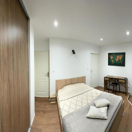 Chez Christian Et Valerie Apartment Rocbaron Luaran gambar